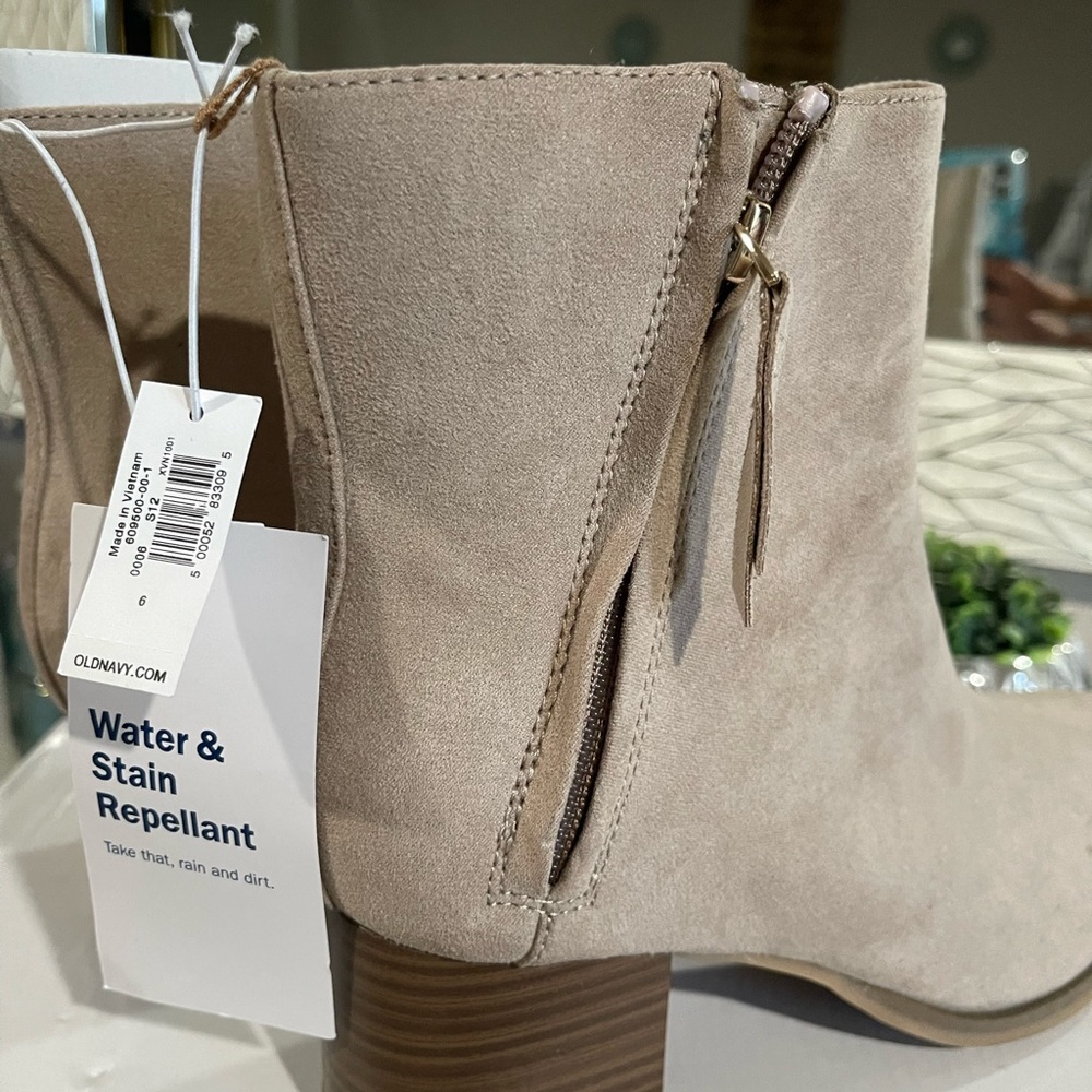 Old navy boots - Picture 5 of 5